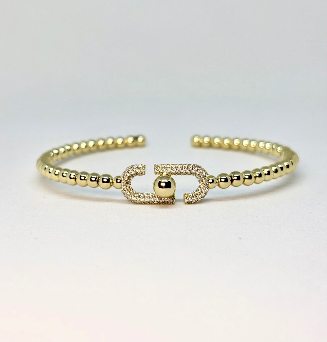 Bracelet en or chic et élégant