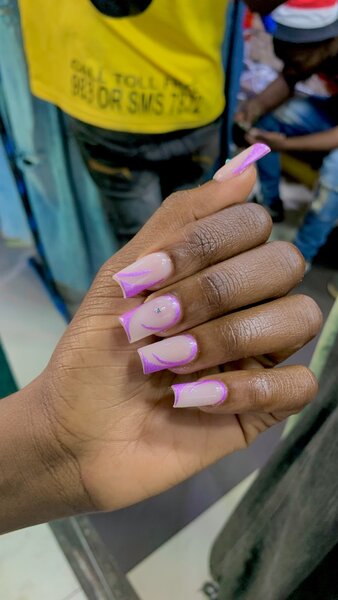Acrylics nails