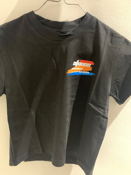 T-shirt noir décontracté
