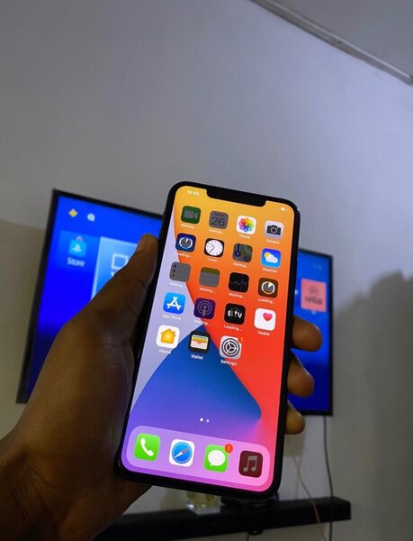 ROGGER IPHONES