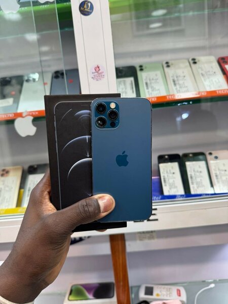 iPhone 12 Pro 128go quasi neuf