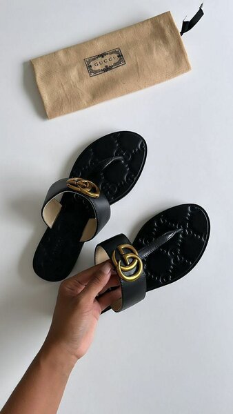 Ladies slippers