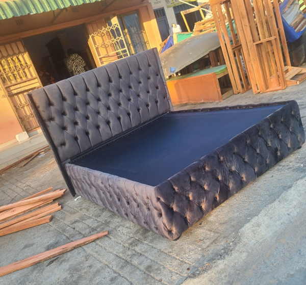 QUEEN SIZE BED