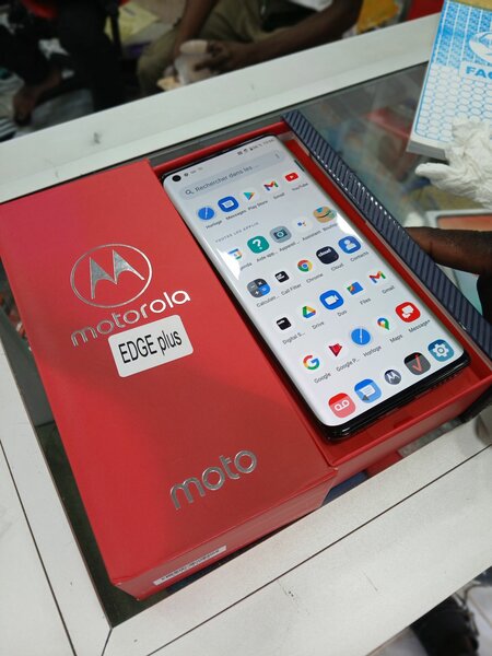 MOTOROLA EDGE PLUS