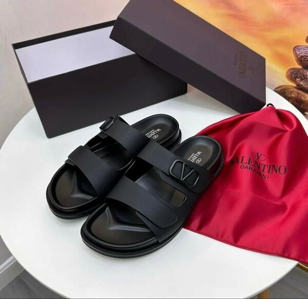 Sandals/Slippers