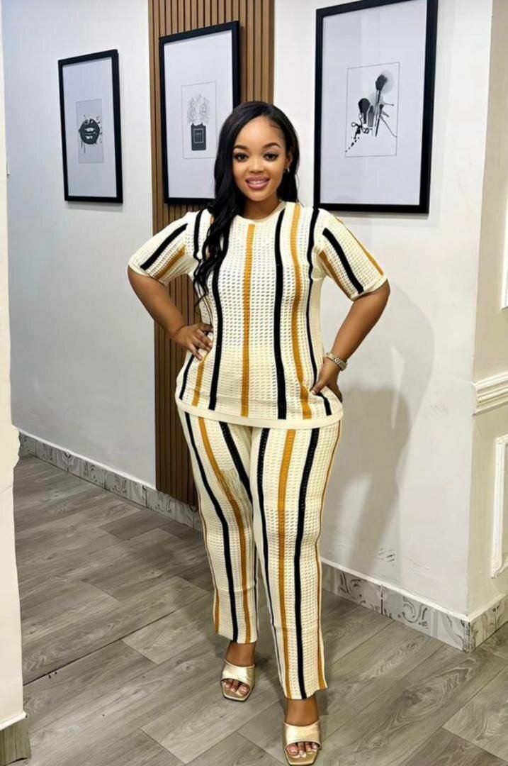 Ensemble de vêtements rayé