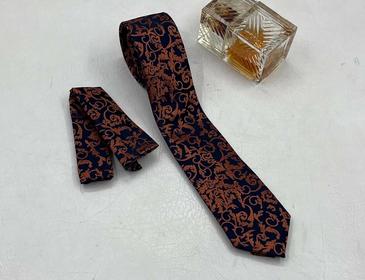 Fly Tie men