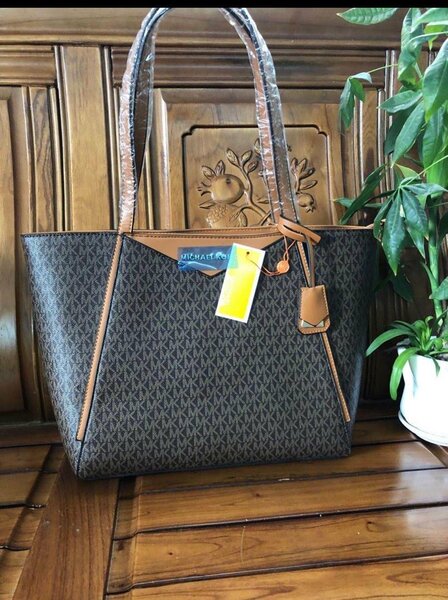 Hand bags