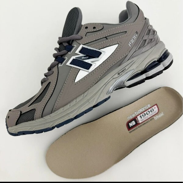 Chaussures New Balance 1906R
