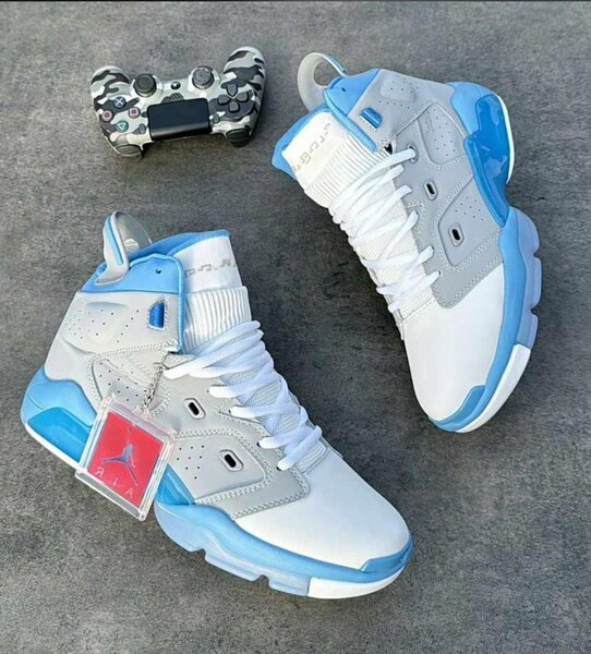 JORDAN SNEAKER