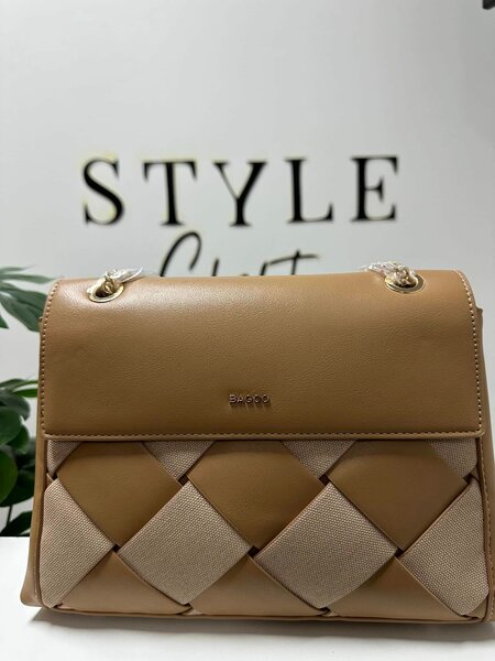 clutch brown