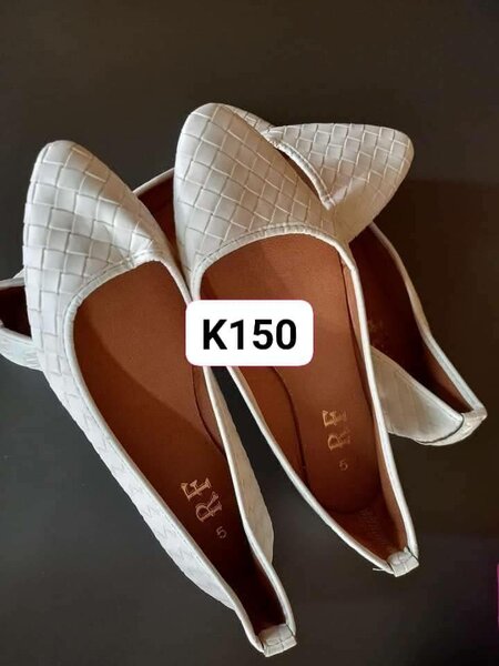 white medical shoes