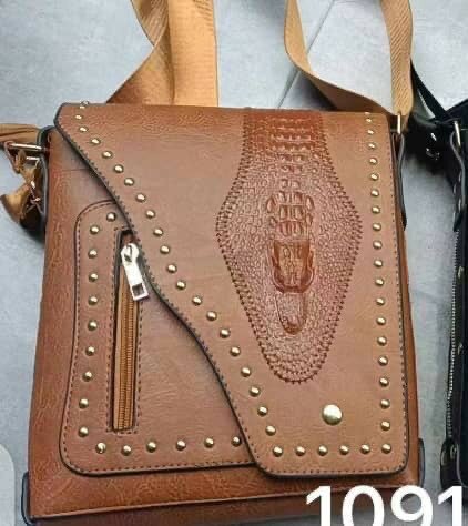 Shoulder bags