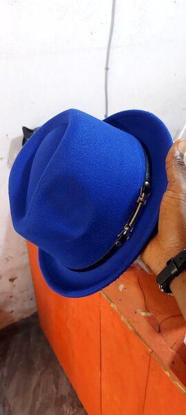 Chapeaux neufs