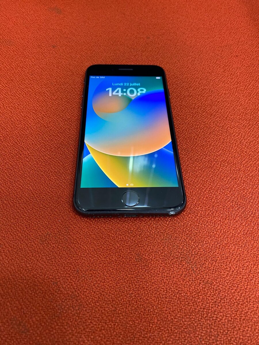 iPhone 8