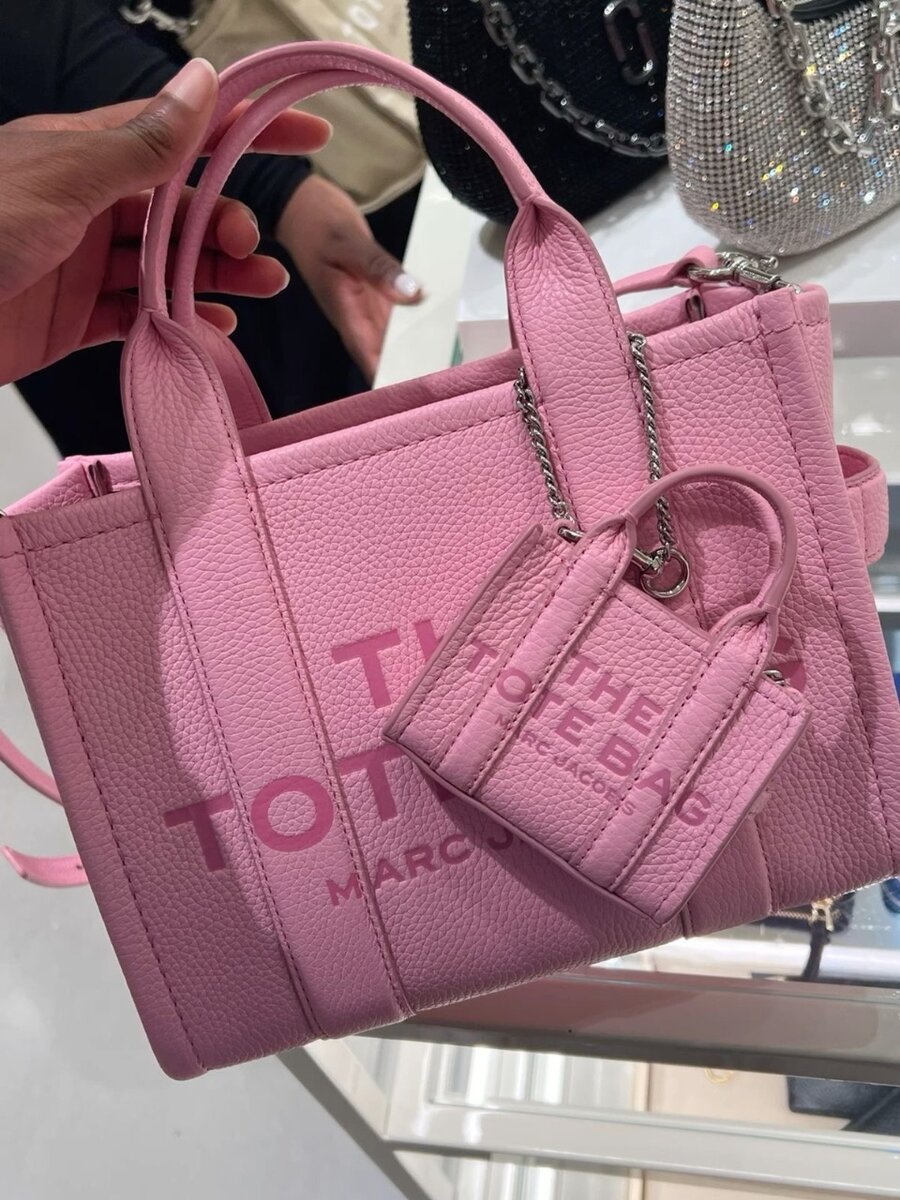 The tote bag