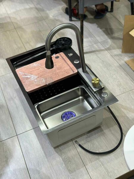 Kitchen sink armless