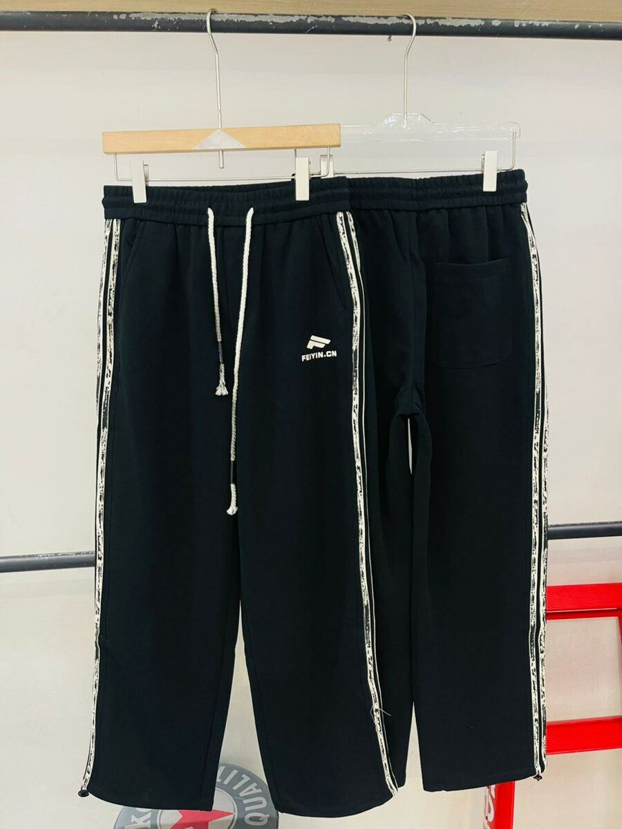 Thick joggers