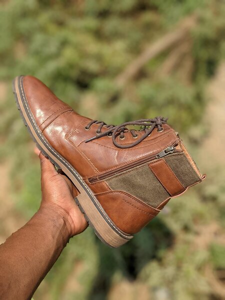 Leather boot