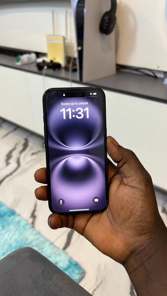 iPhone 16