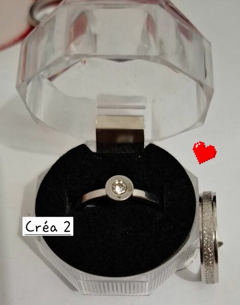 Bague en argent avec diamant