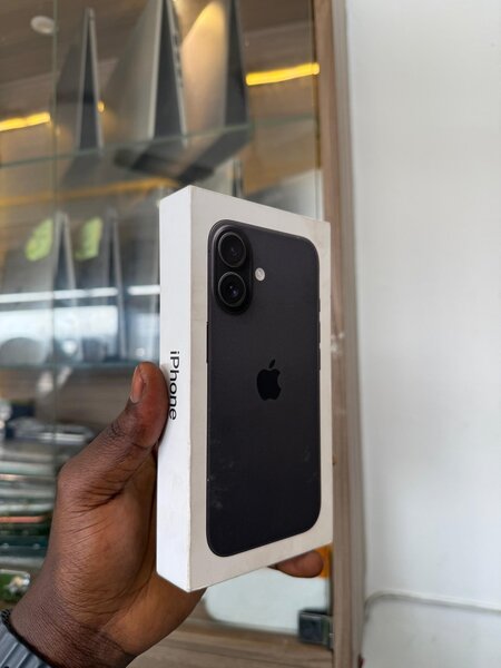 iPhone 16