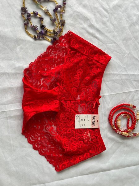 Culottes et Strings Dentelle Femme