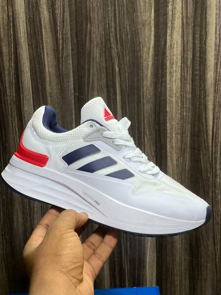 Paire de chaussures A0010