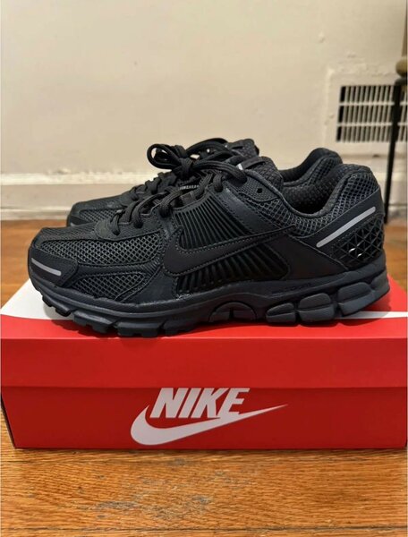 NIKE CLASSIC