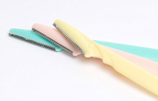 Facial razor