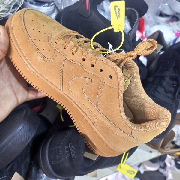 AIR NIKE KAKI