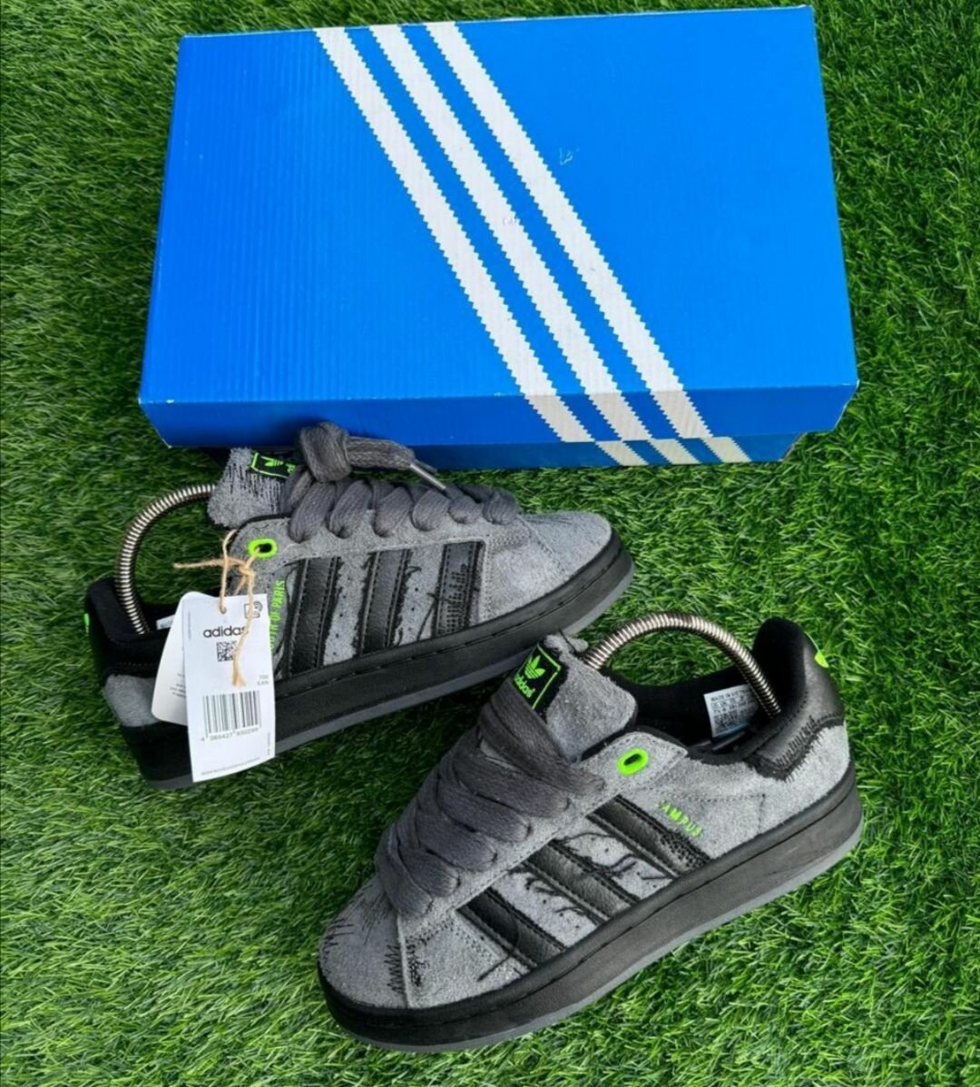 Adidas campus