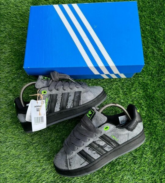 Adidas campus