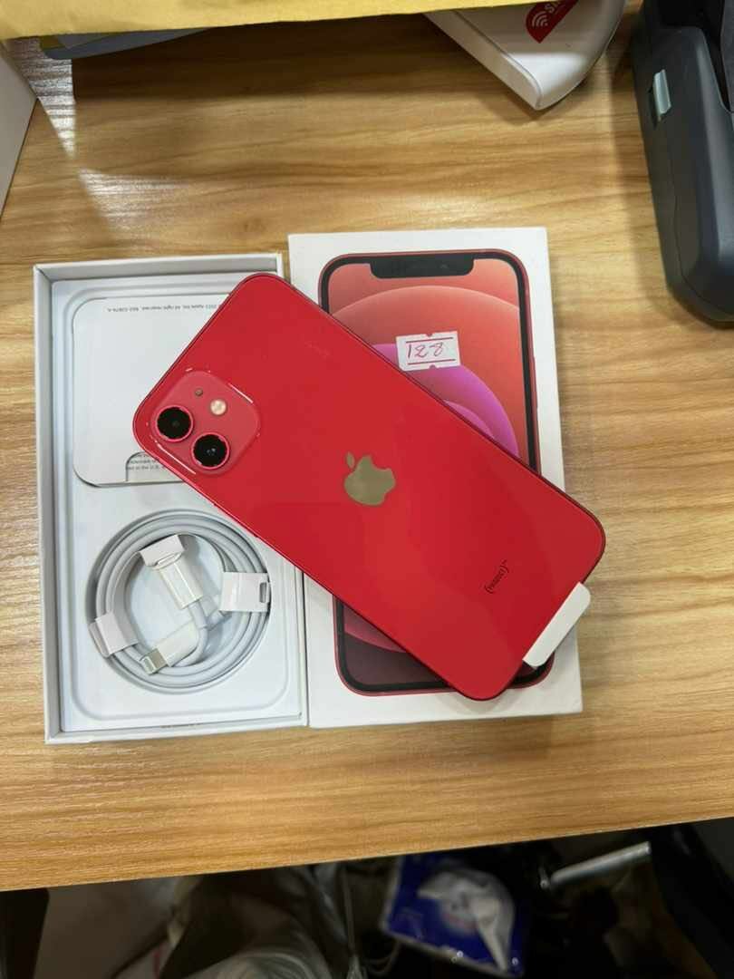 iPhone 12 simple