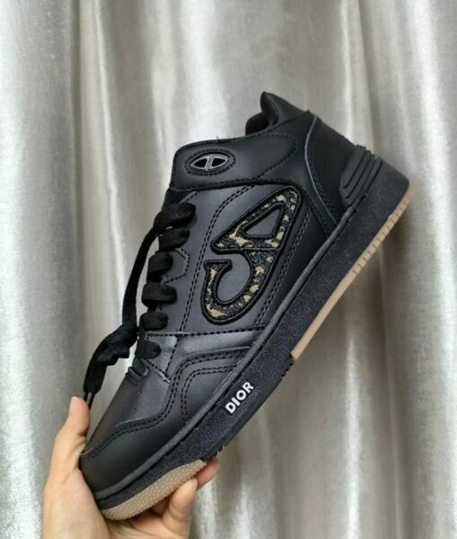 Sneakers en cuir noirs élégants