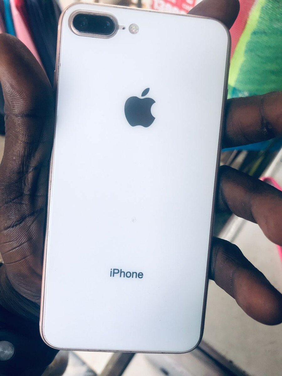 phone 8+ 64g