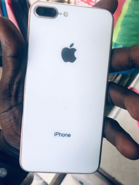 phone 8+ 64g