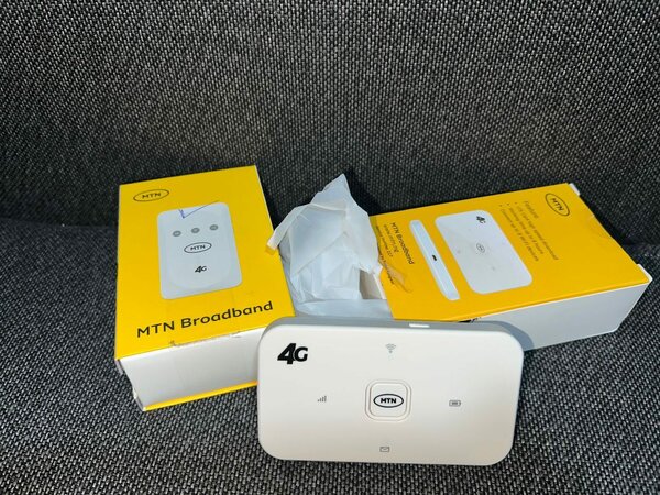 Universal. Unlocked  Routers with power bank ,