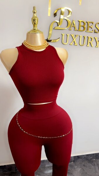 Seamless two pieces