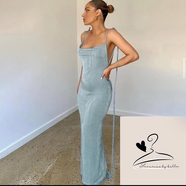 Dinner wear