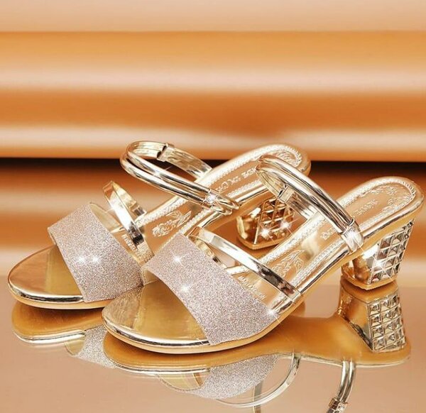 Ladies shoes