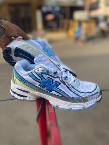 Fashion sneakers