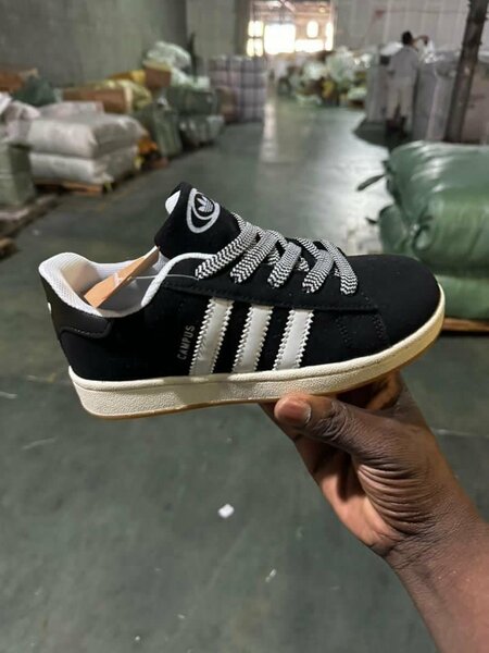 Chaussures Addidas de très bonne qualité