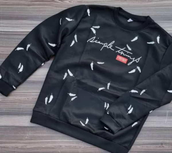 Sweatshirt