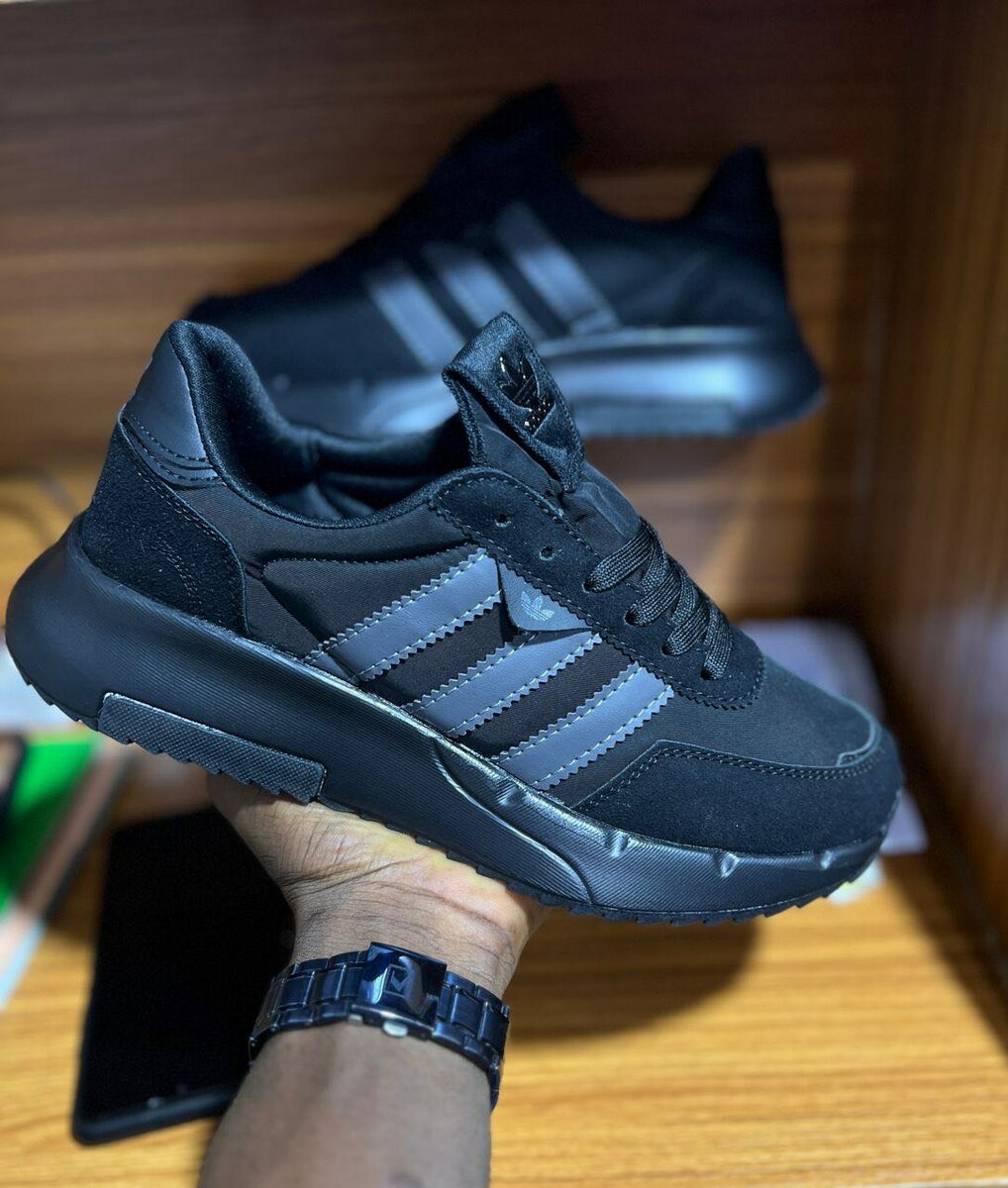 Baskets noires tendance homme