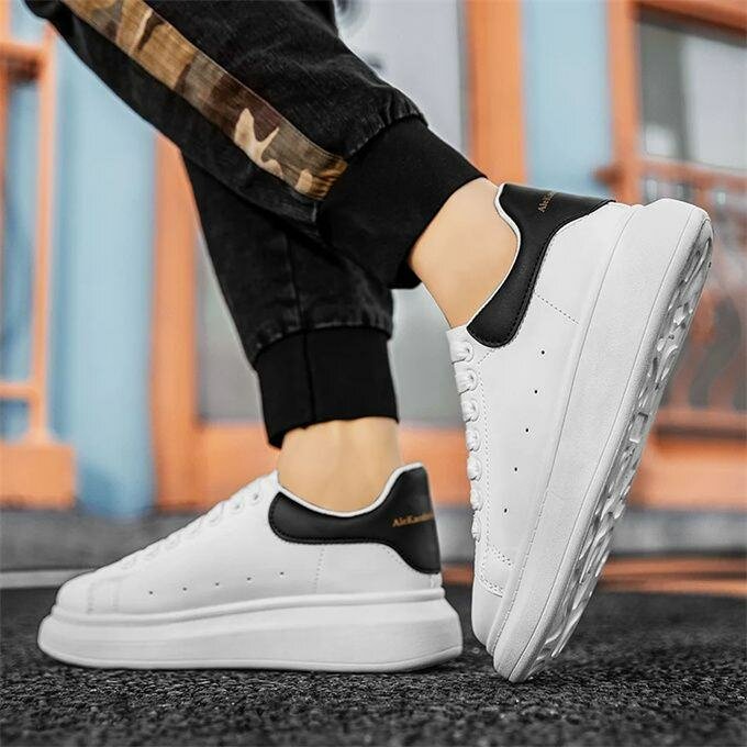 Mode baskets classique pour hommes blancs