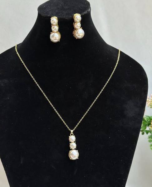 Necklace + earrings