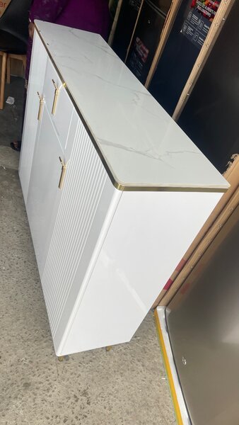 Commodes