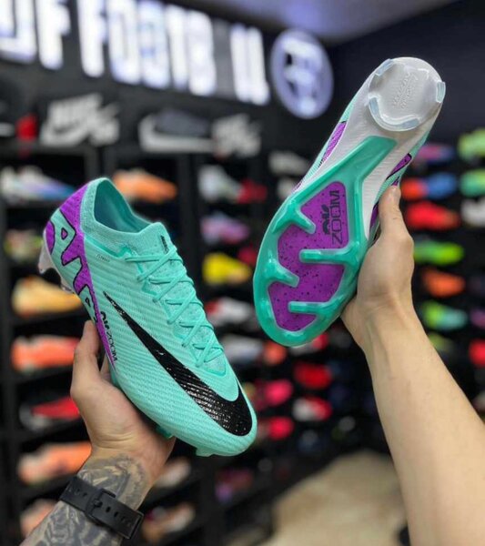 Crampons nike