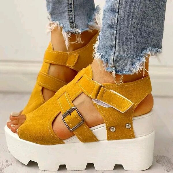 Ladies sandals